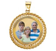 14k Yellow Gold Filegre Round Photo Pendant